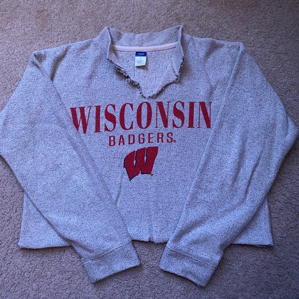 WISCONSIN BADGERS CROP CREWNECK